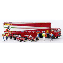 Set mit Ferrari-Renntransporter, 2 x Formel 1 und Tifosi