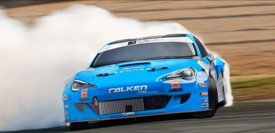 RS4 Sport 3 Drift Dai Yoshihara Subaru BRZ RTR (fahrbereit mit Radio, Batterie und Ladegerät)