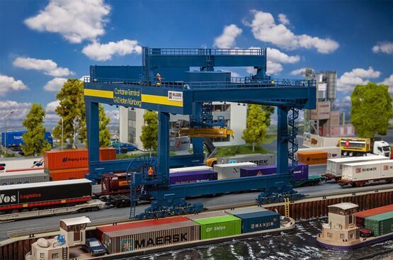 Containerbrücke GVZ Hafen Nürnberg