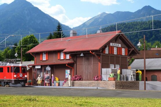 H0 Bahnhof Surava inkl. Hausbeleuchtungs-Startset